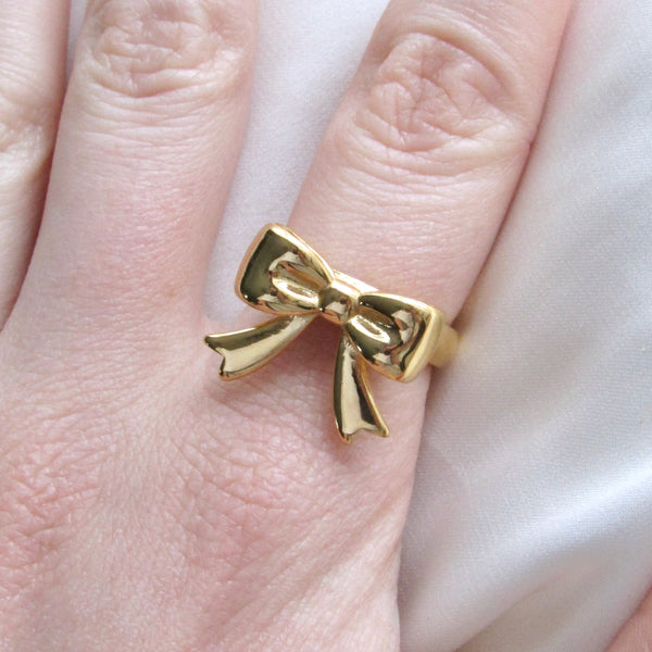 Cutesy Bow Ring