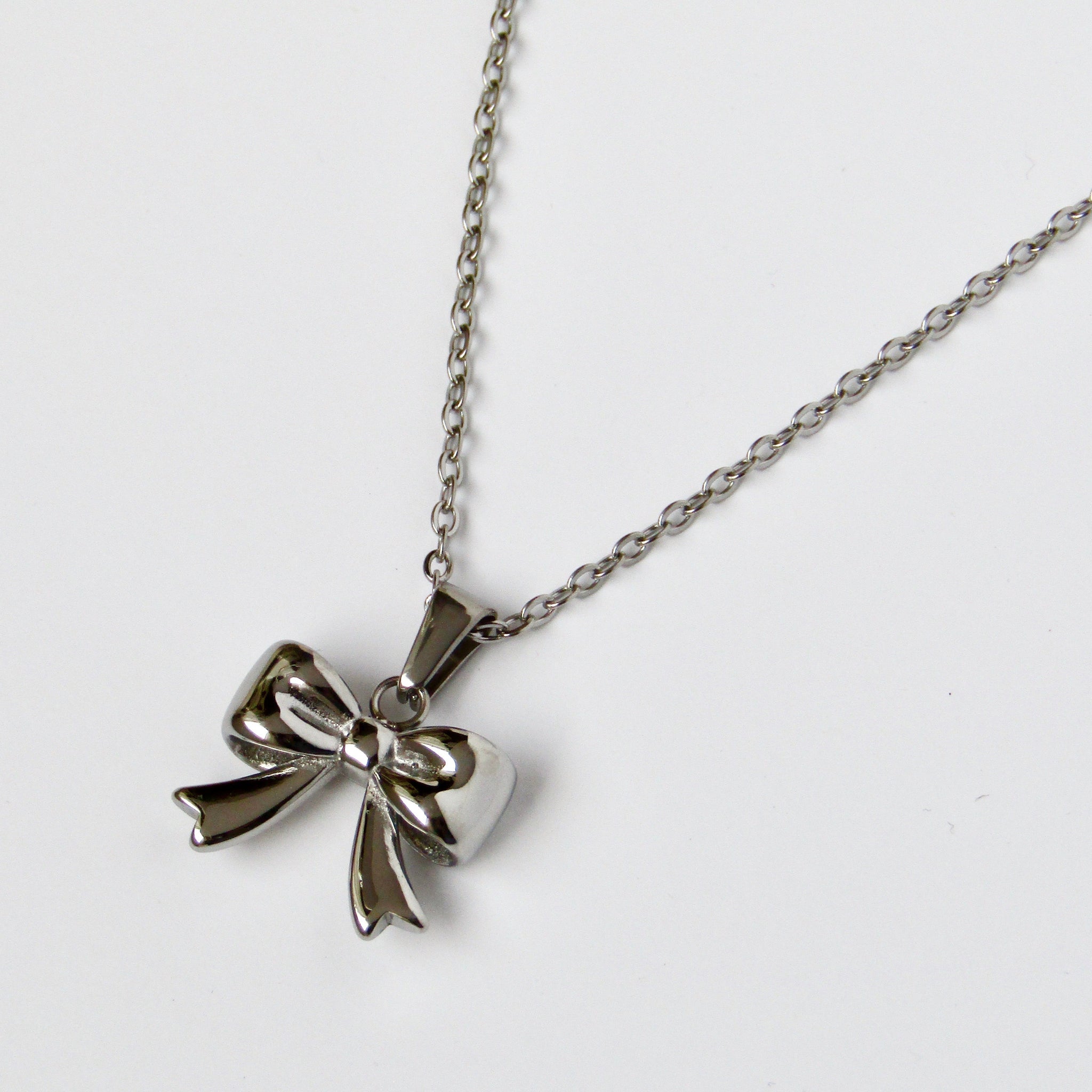 Silver Cutesy Bow Necklace