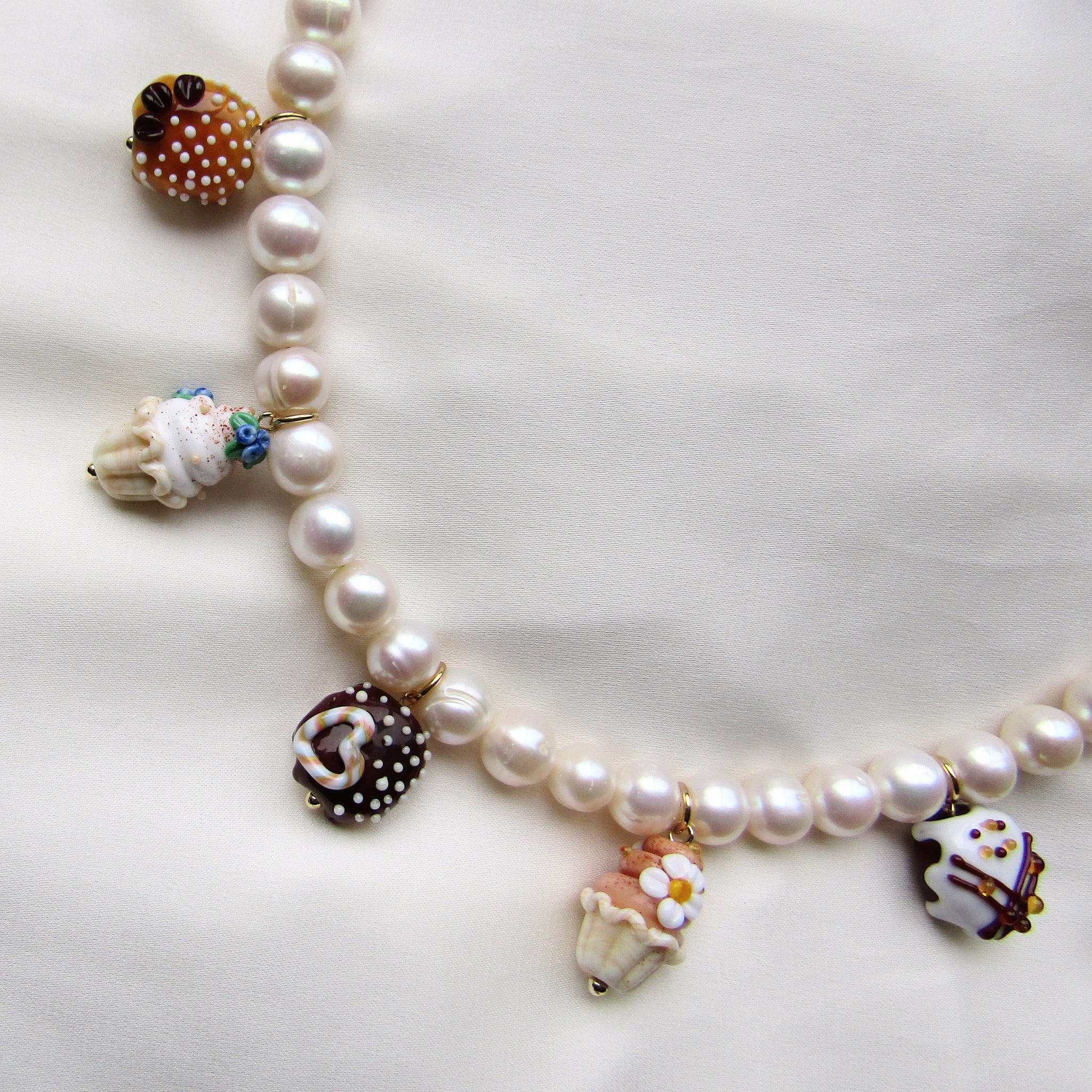 Cake Pearl Necklace