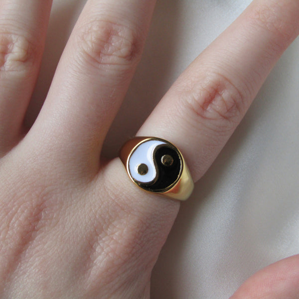 Gold Yin and Yang Signet Ring