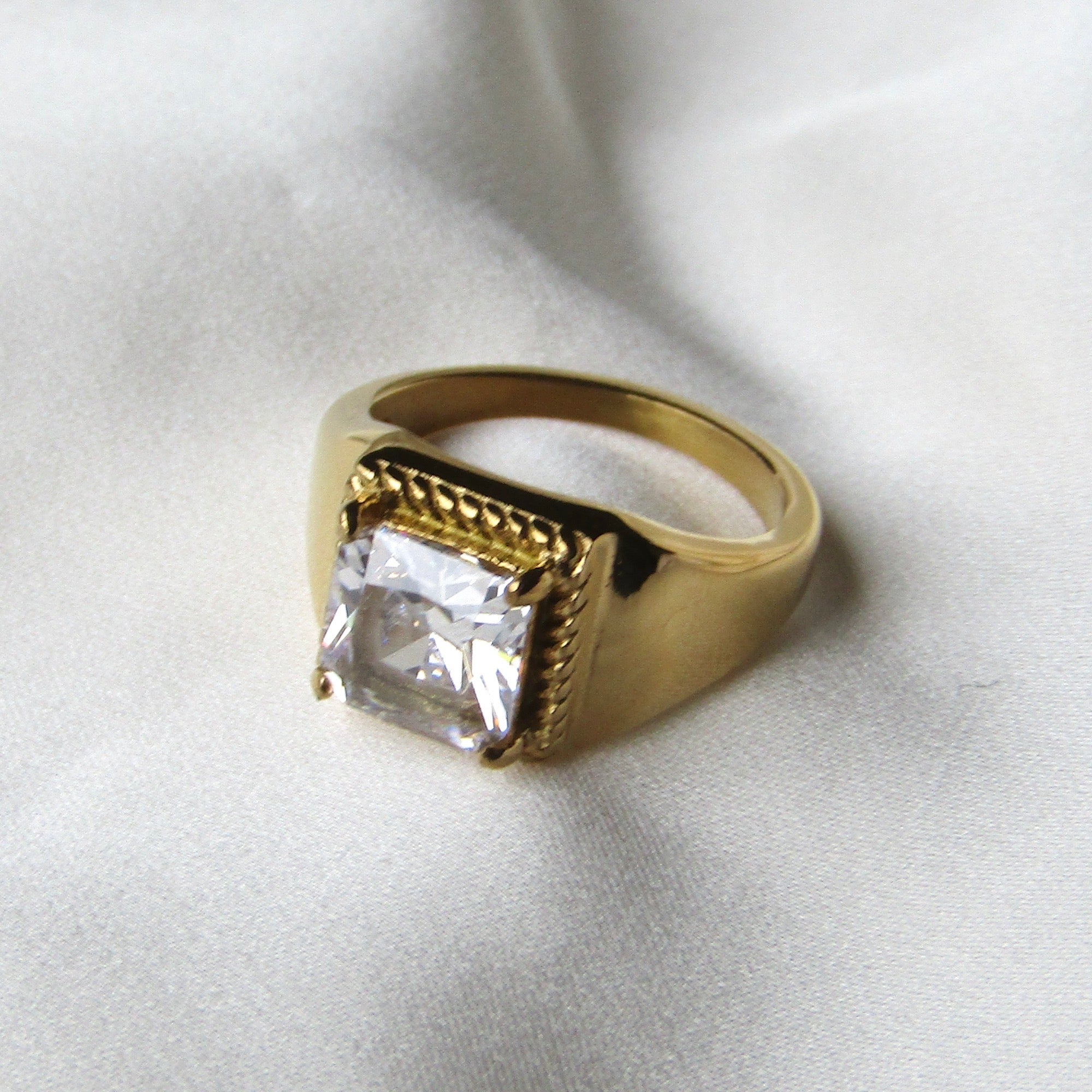 Luxe Signet Ring