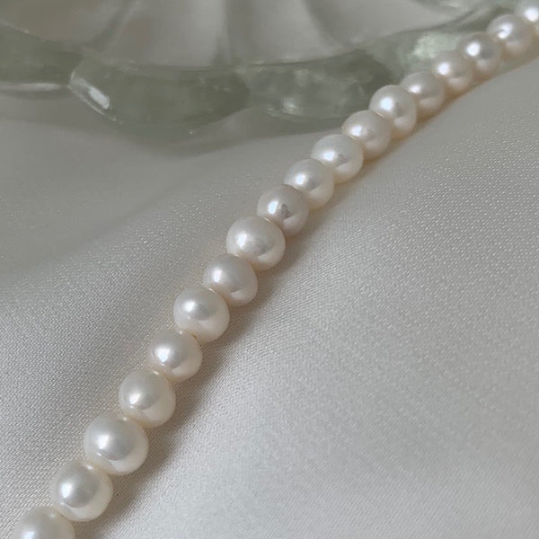 Small Pearl Necklace