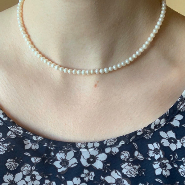 Small Pearl Necklace