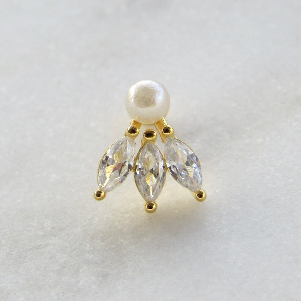 Gold Trefoil Pearl Cartilage Earring