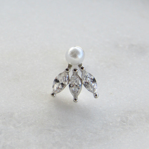 Silver Trefoil Pearl Cartilage Earring