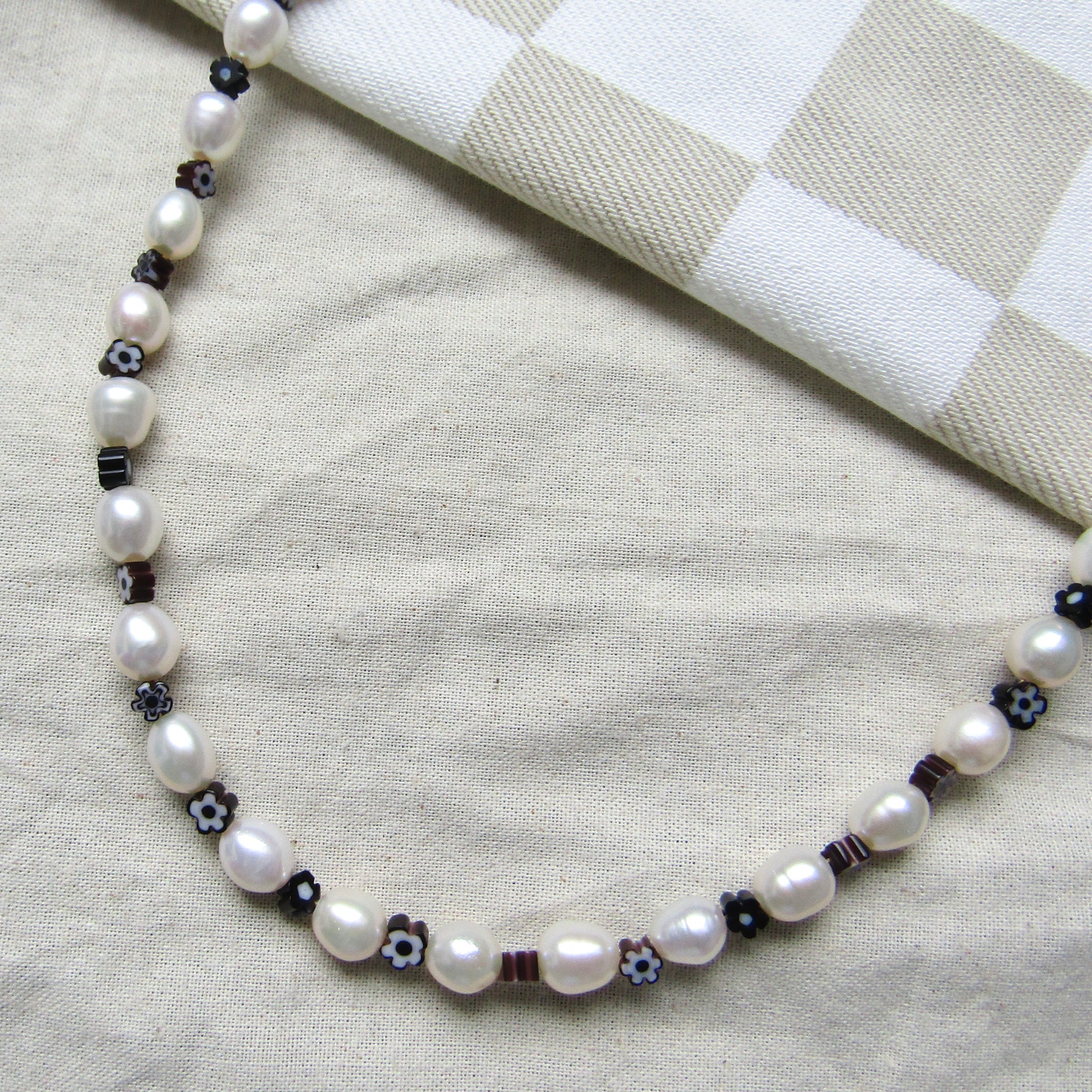 Black Blooms Pearl Necklace