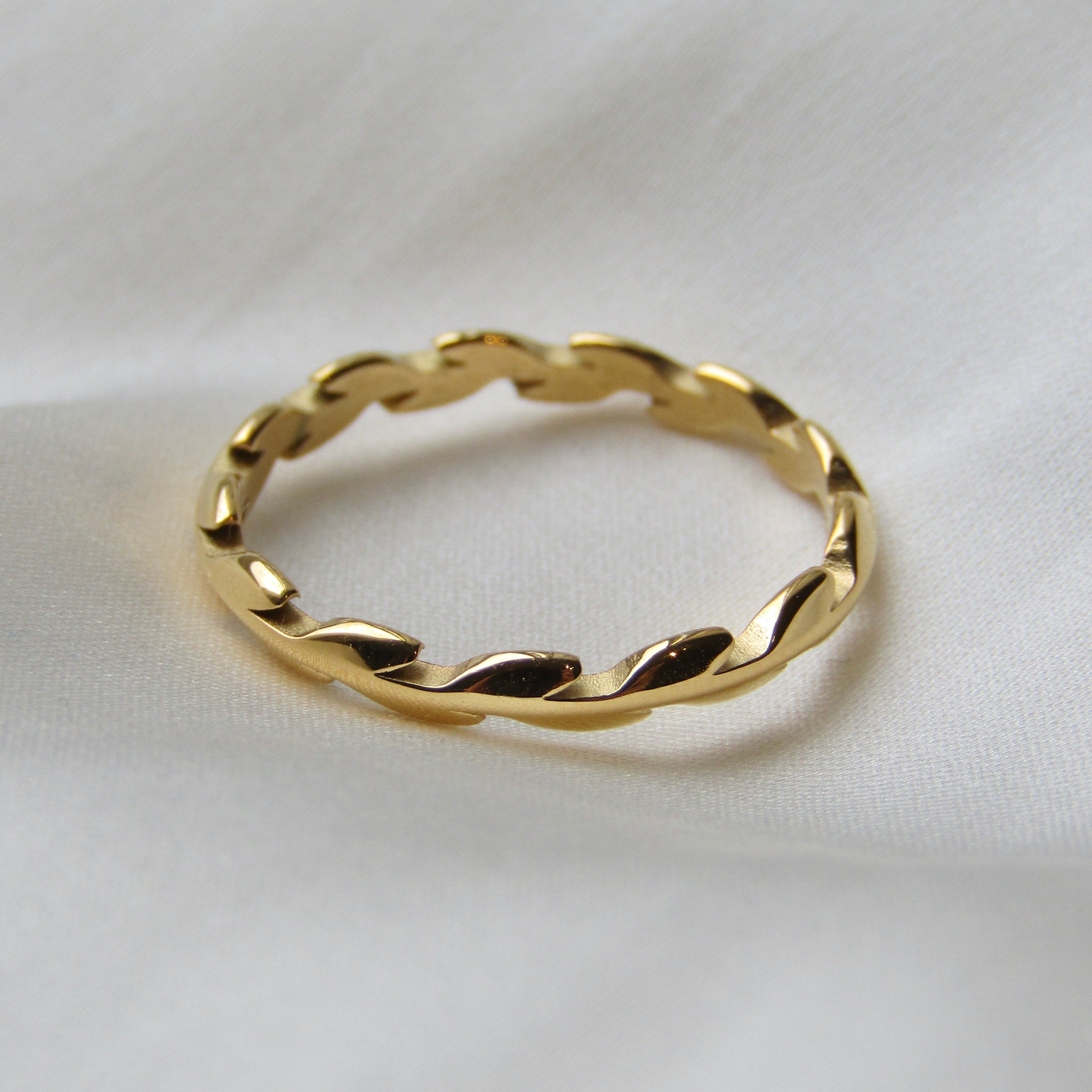 Gold Laurel Stacking Ring