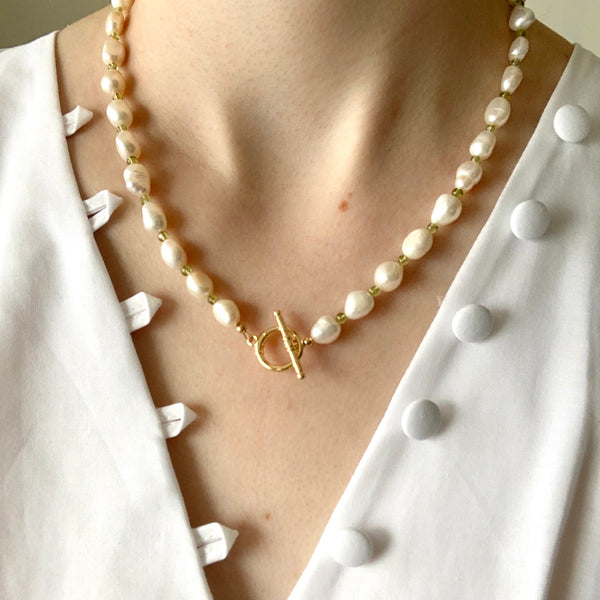 Peridot Pearl Necklace