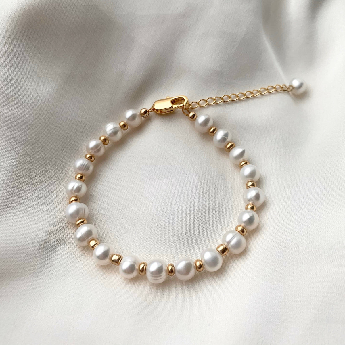 Gold Pearl Bracelet – chloe james
